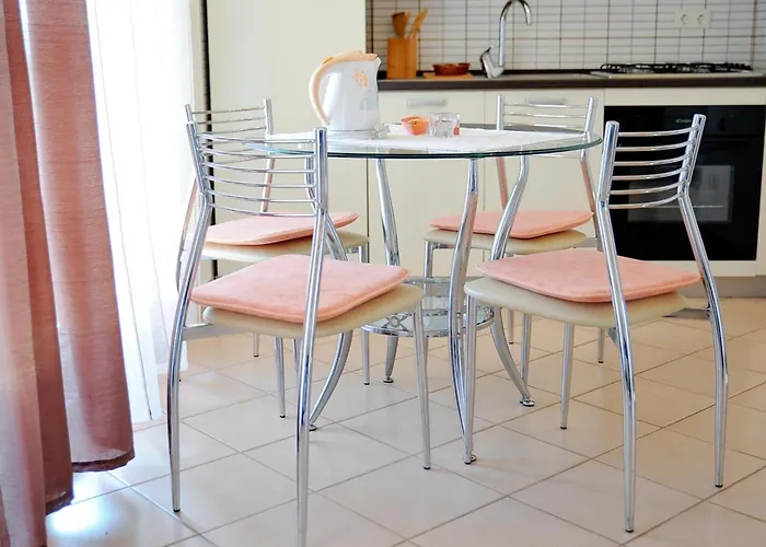 Juric アパート カリ